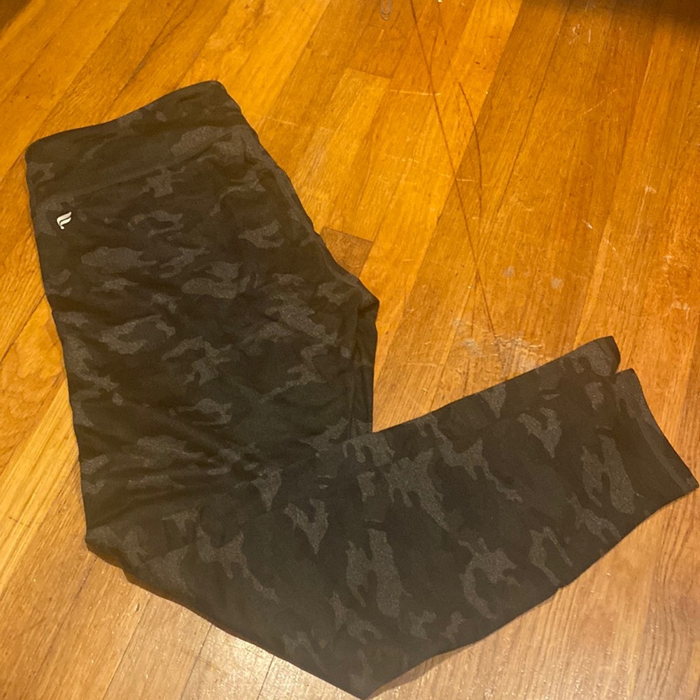 Reach your fitness goals in style!  Or, lounge cute in your athleisure leggings!